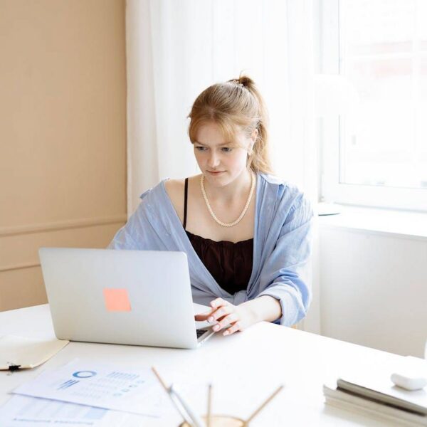 Kwalifikacje na wagę złota. Dlaczego każda firma potrzebuje dziś audytora wewnętrznego ISO 27001?