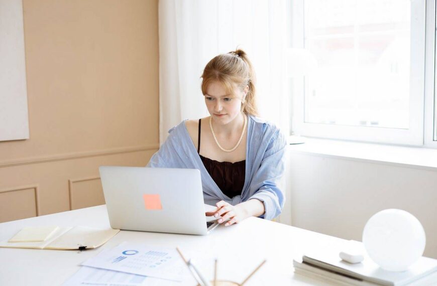 Kwalifikacje na wagę złota. Dlaczego każda firma potrzebuje dziś audytora wewnętrznego ISO 27001?